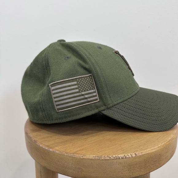 LA Dodgers Baseball Cap with American Flag Patch - Picture 3 of 7